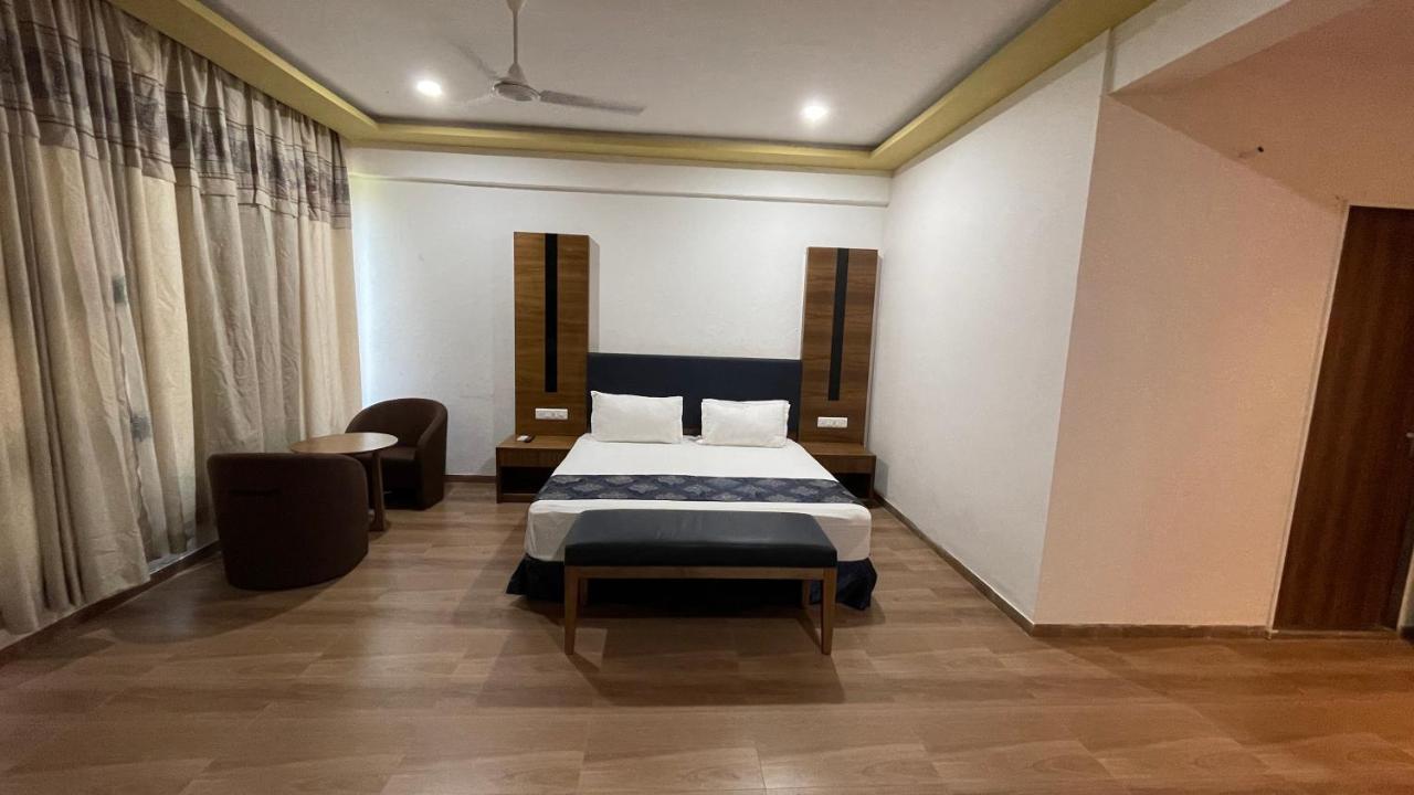 Heaven 7 Hotel & Resort Himatnagar Экстерьер фото