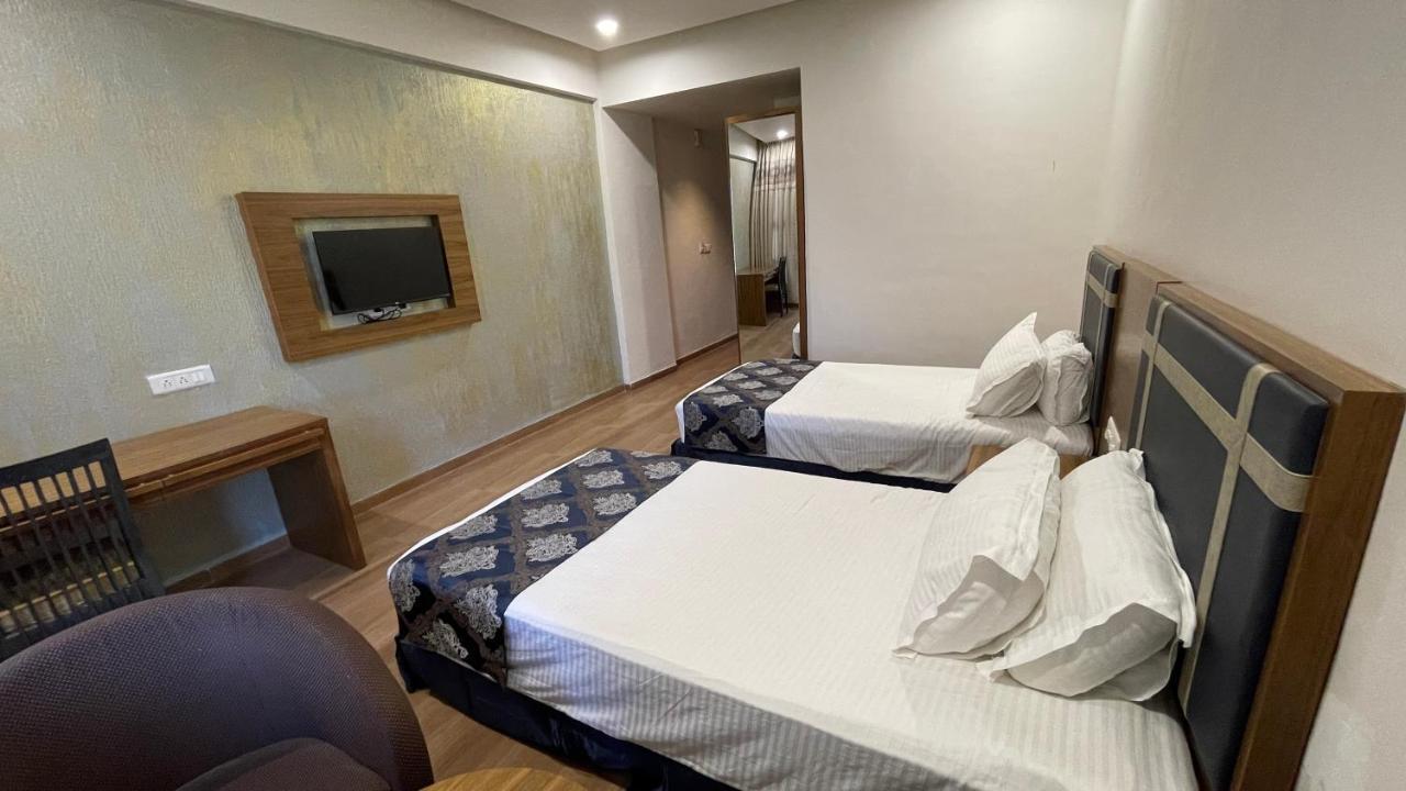 Heaven 7 Hotel & Resort Himatnagar Экстерьер фото